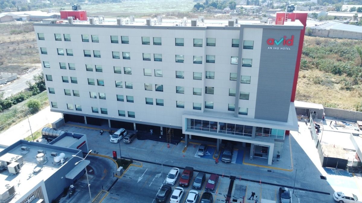 2 de 8: Pool de Rentas Centro Comercial en Carr Aeropuerto Chapala
