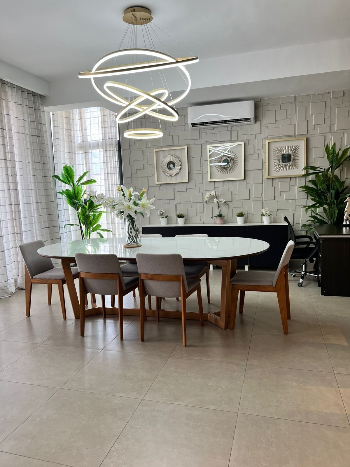 2 of 20: Comedor