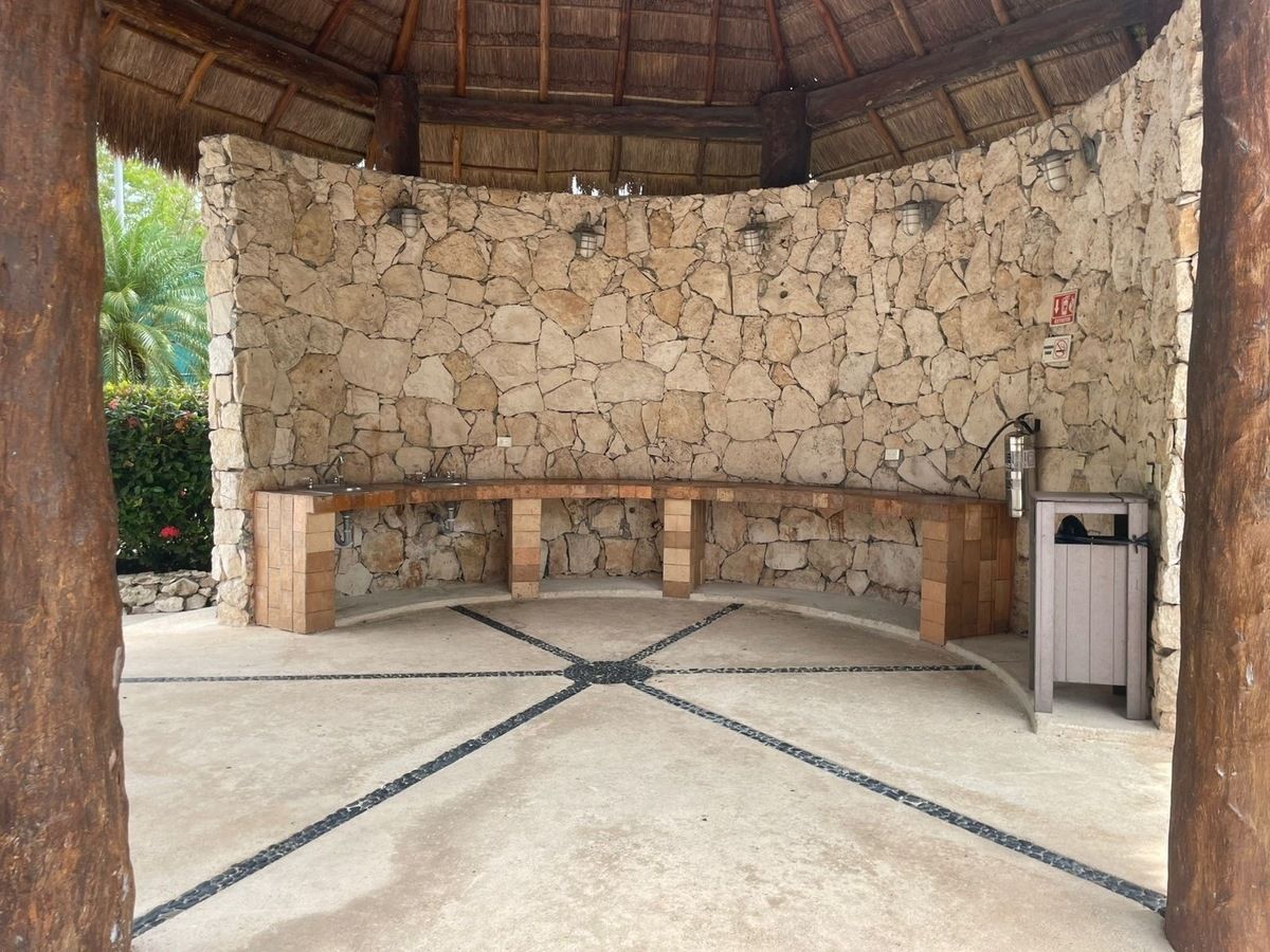 6 de 14: Bar-Grill