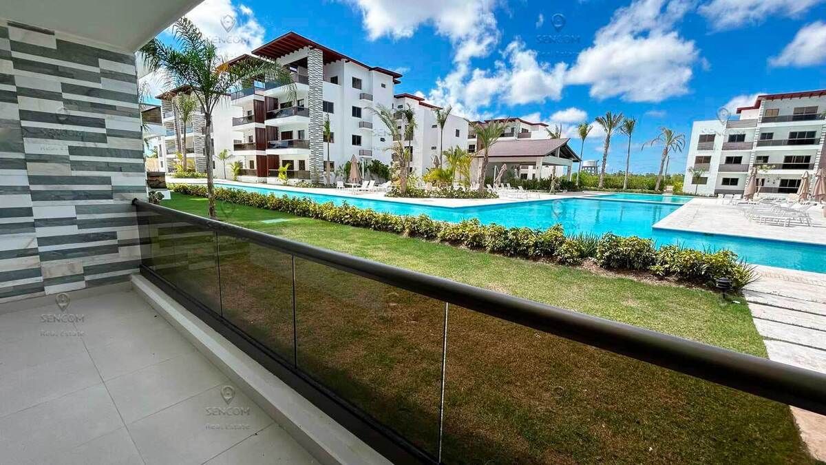 1 de 25: Se Vende Apartamento de 3 hab en Velero Punta Cana 1