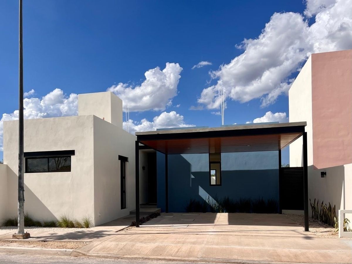 1 de 17: https://www.easybroker.com/agent/properties/casa-de-una-plan