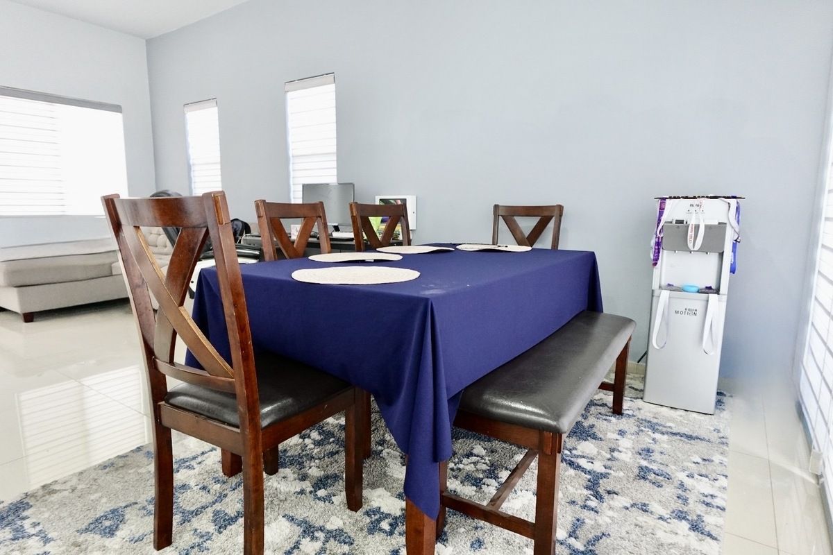4 de 17: Comedor