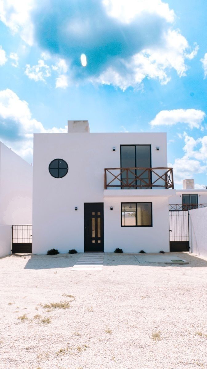 Casa en venta en la playa con piscina - foto 1