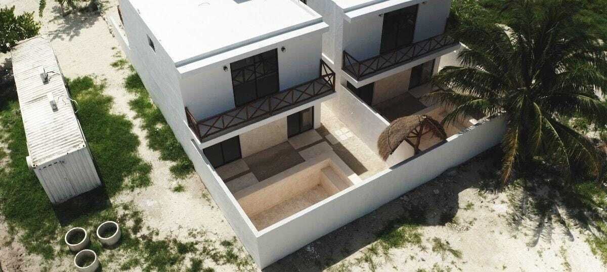 Casa en venta en la playa con piscina - foto 4