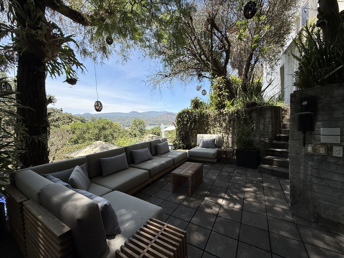 5 of 34: Sala exterior
