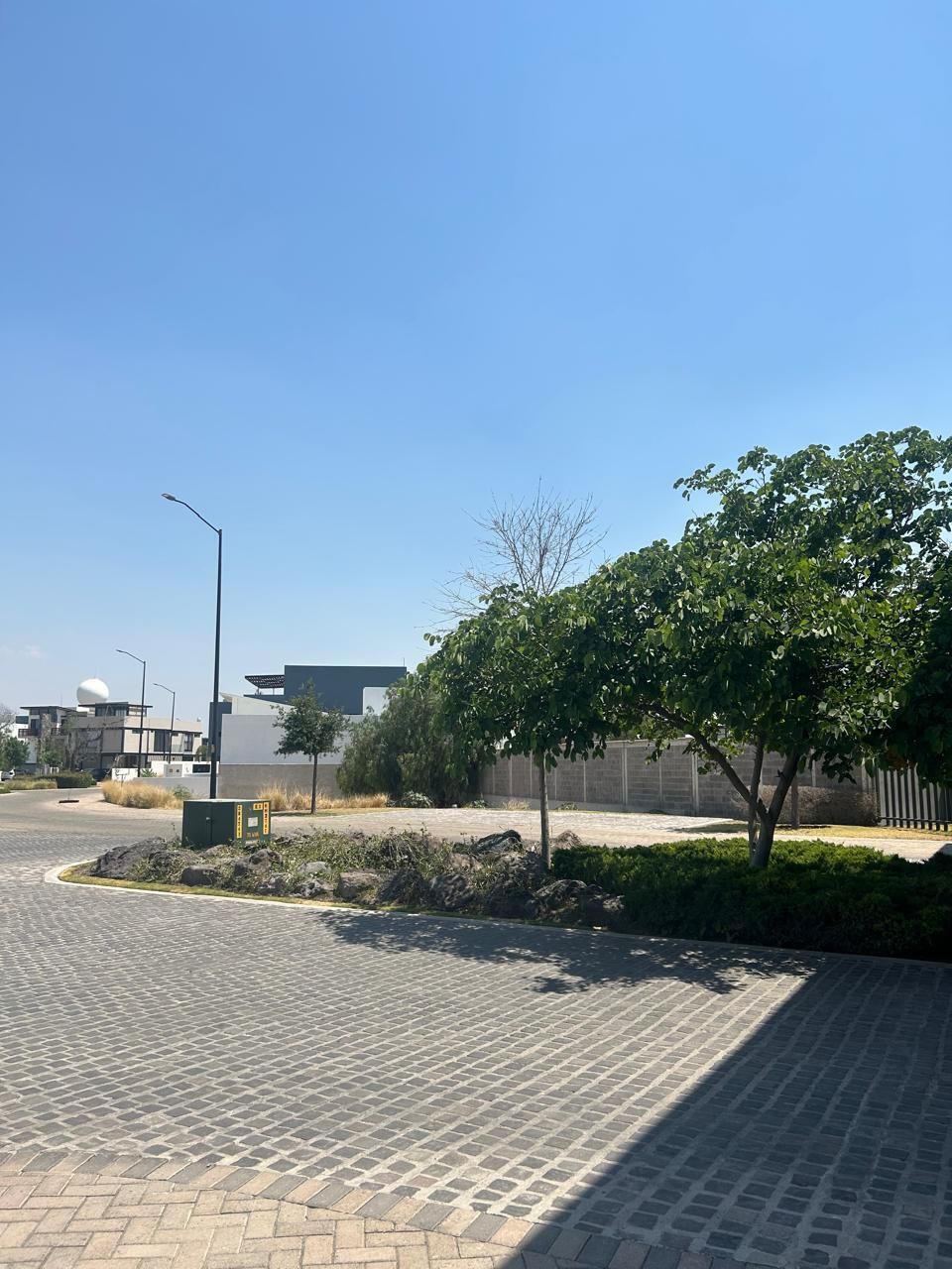 6 de 20: Vista lateral, cerca del acceso