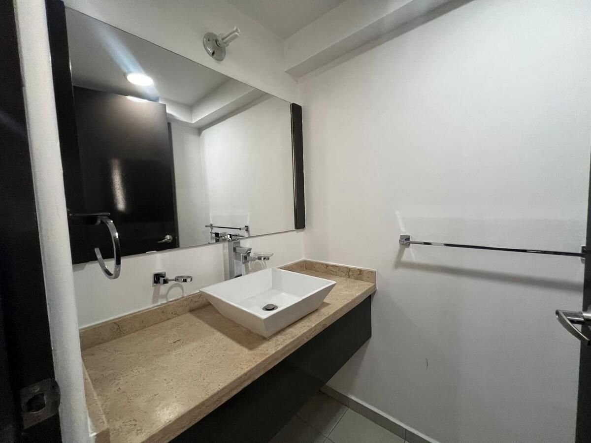 7 de 29: Baño PB