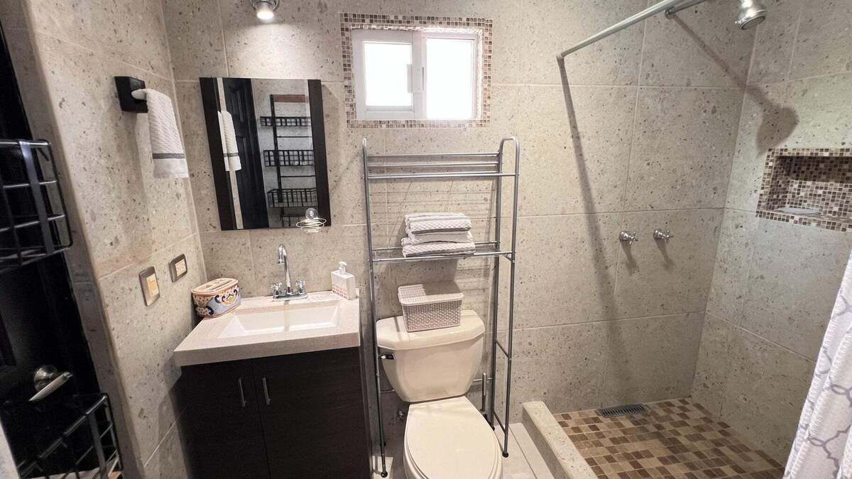 12 de 25: Baño Principal