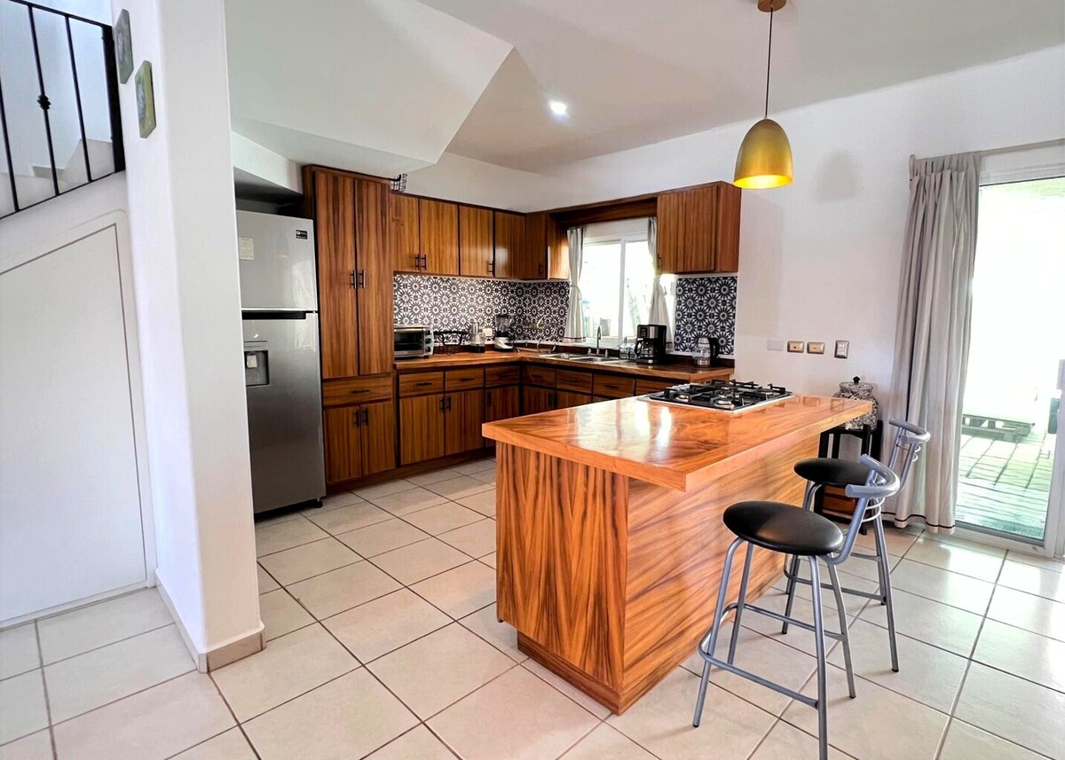 7 de 24: Cocina - Barra