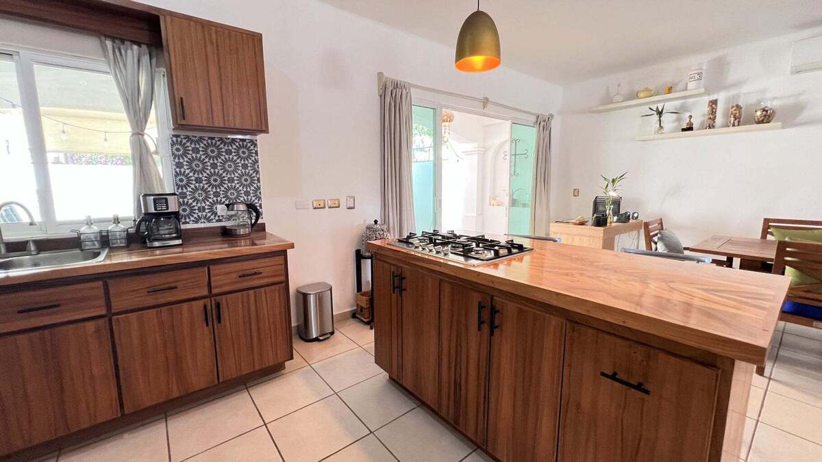 8 de 24: Cocina  - Barra Estufa