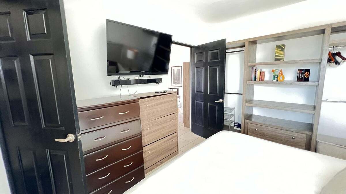 22 de 24: Cuarto Visita