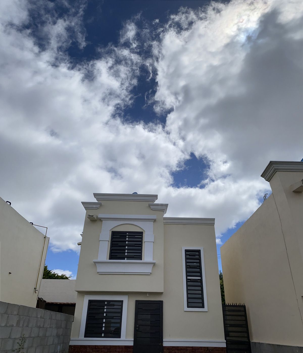 1 de 11: Fachada Principal
