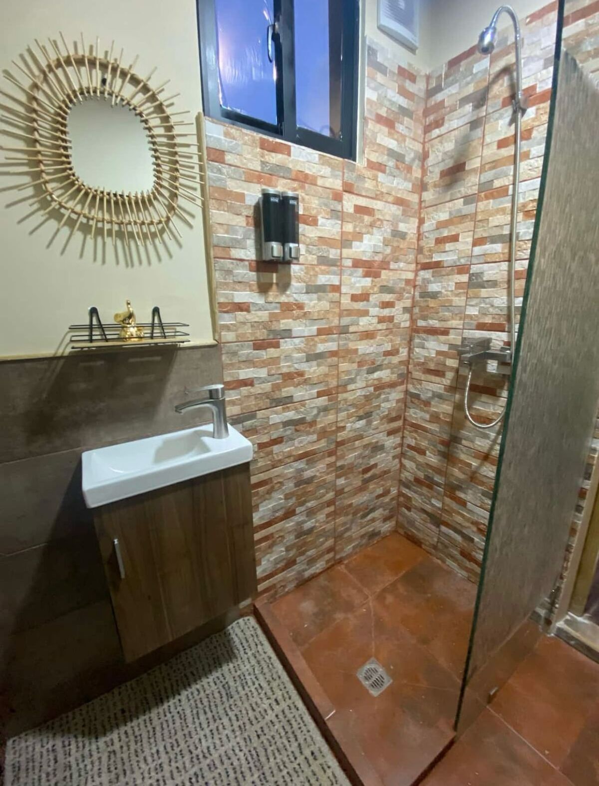 4 de 13: Baño