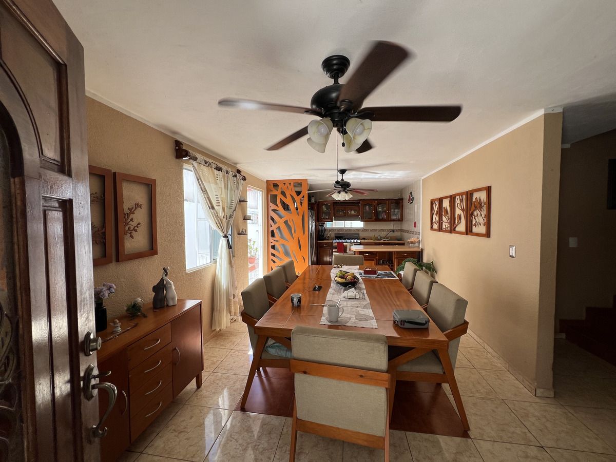7 de 19: acceso, comedor