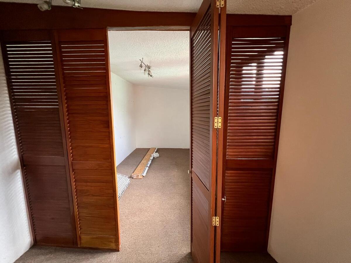 32 de 40: Recamara 3 vestidor