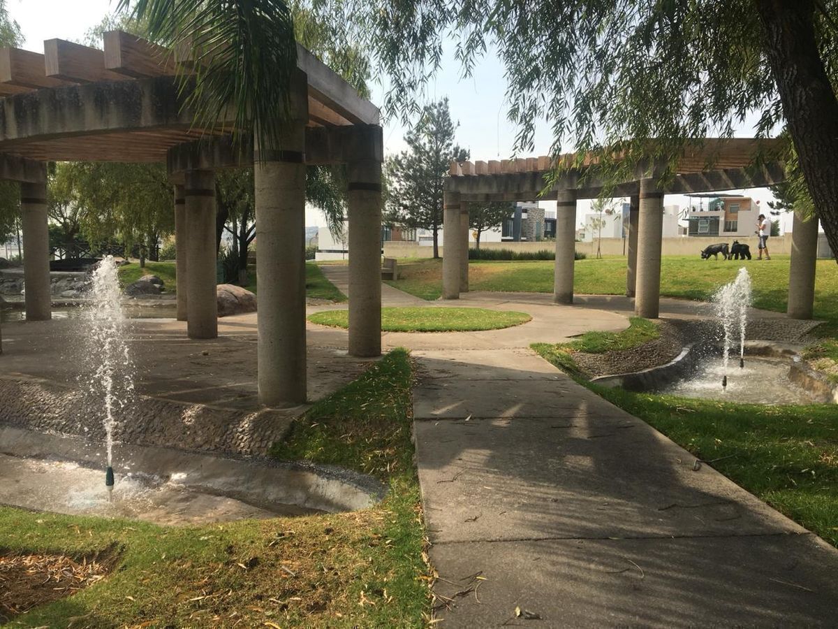16 de 44