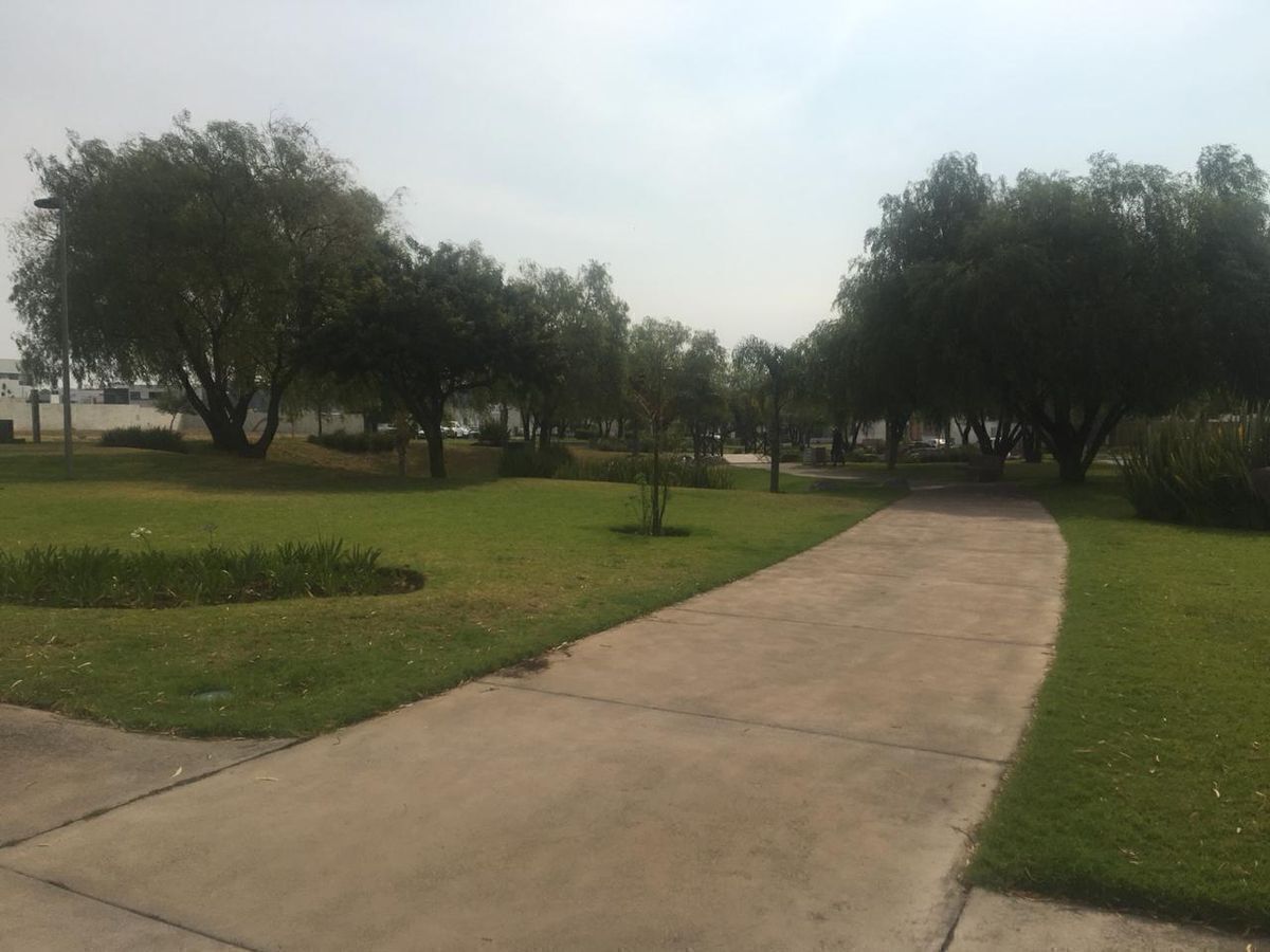 27 de 44