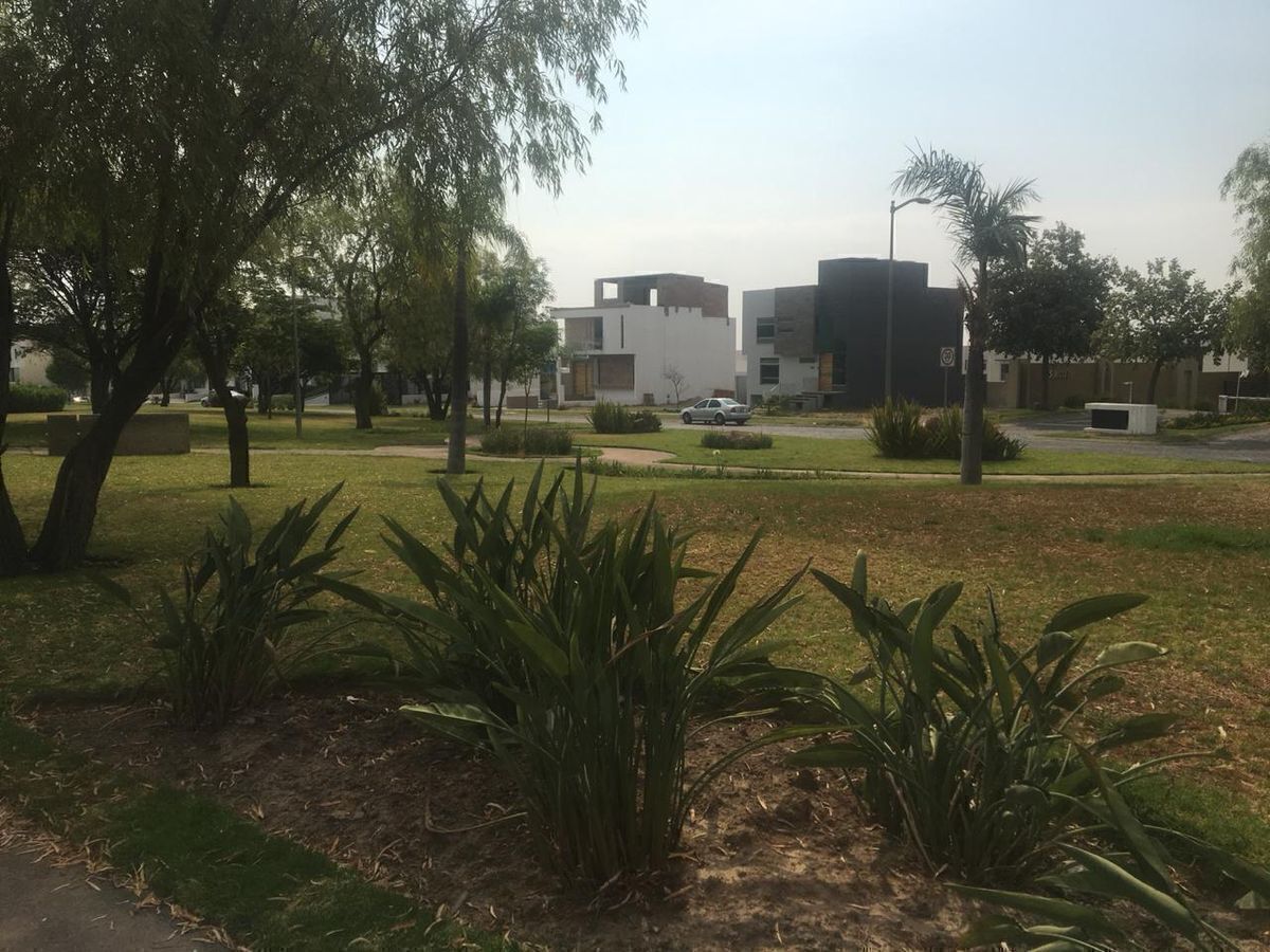 34 de 44