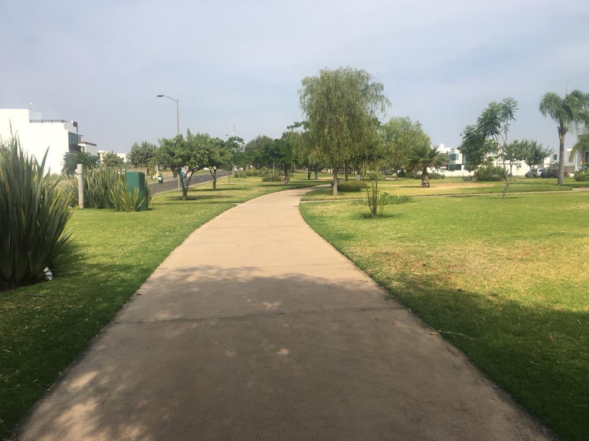 37 de 44