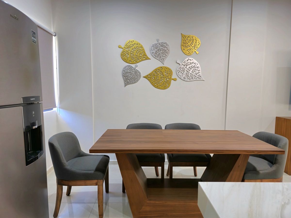 11 de 24: Comedor
