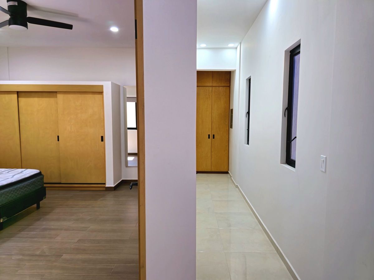 22 de 24: Pasillo Recamara