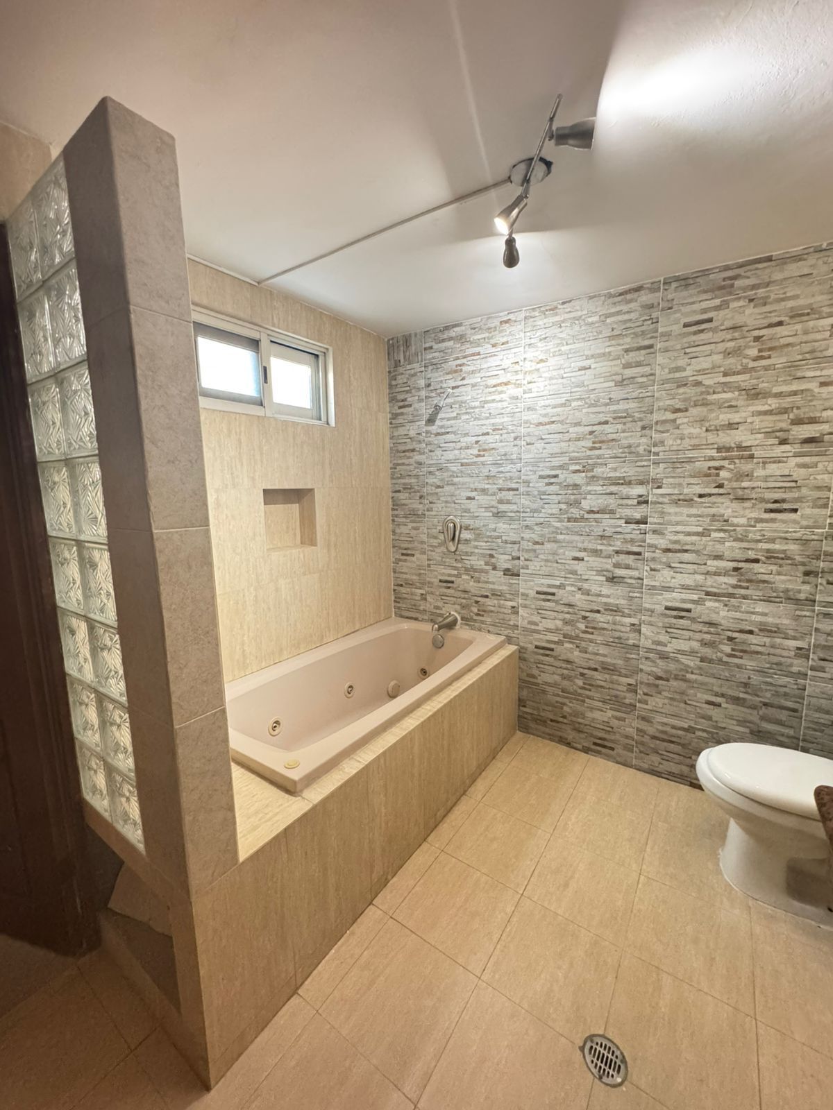 15 de 18: Baño recámara recámara secundaria