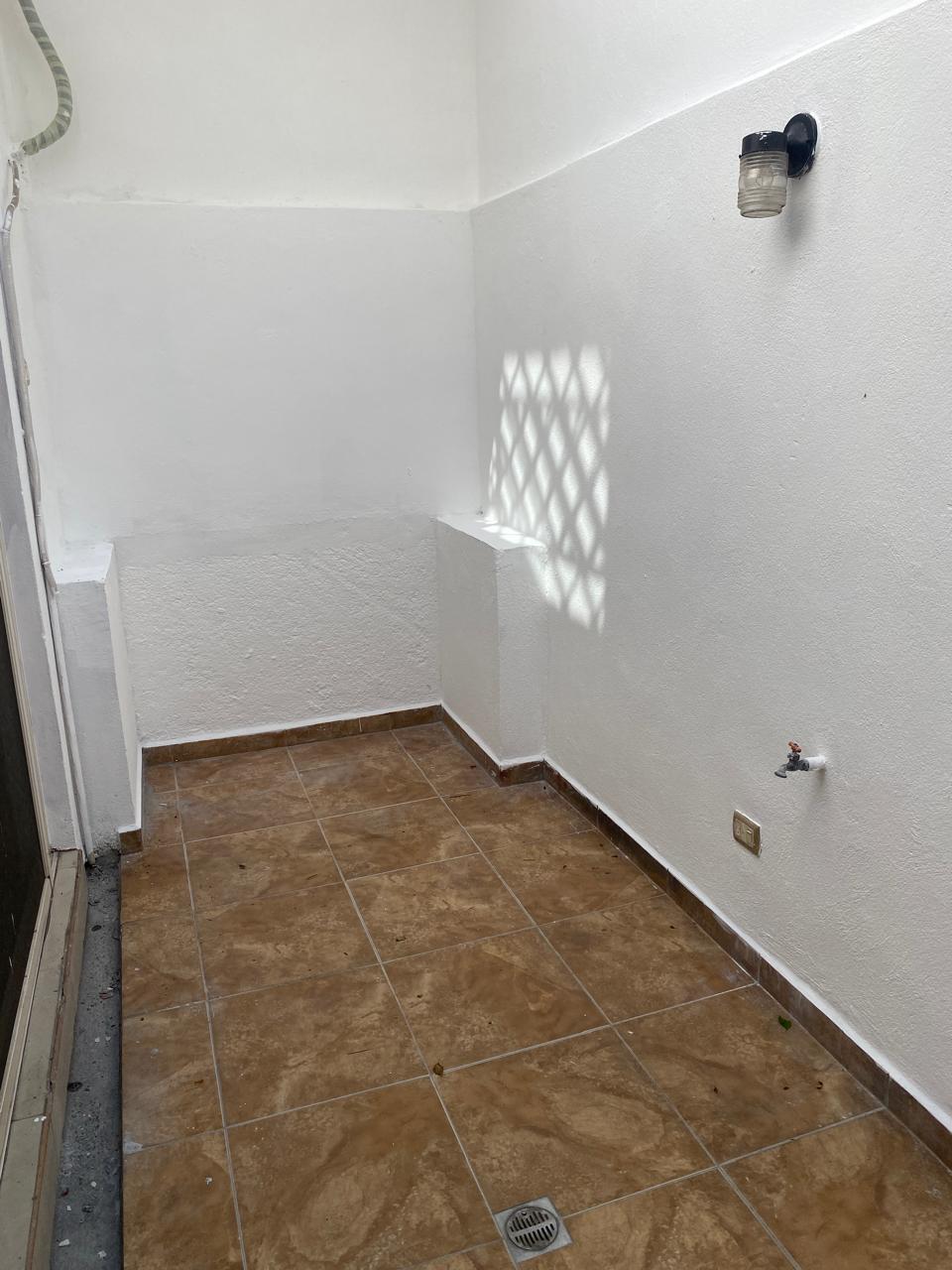 7 de 18: Patio