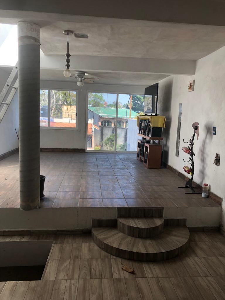 1 of 11: Sala y comedor.