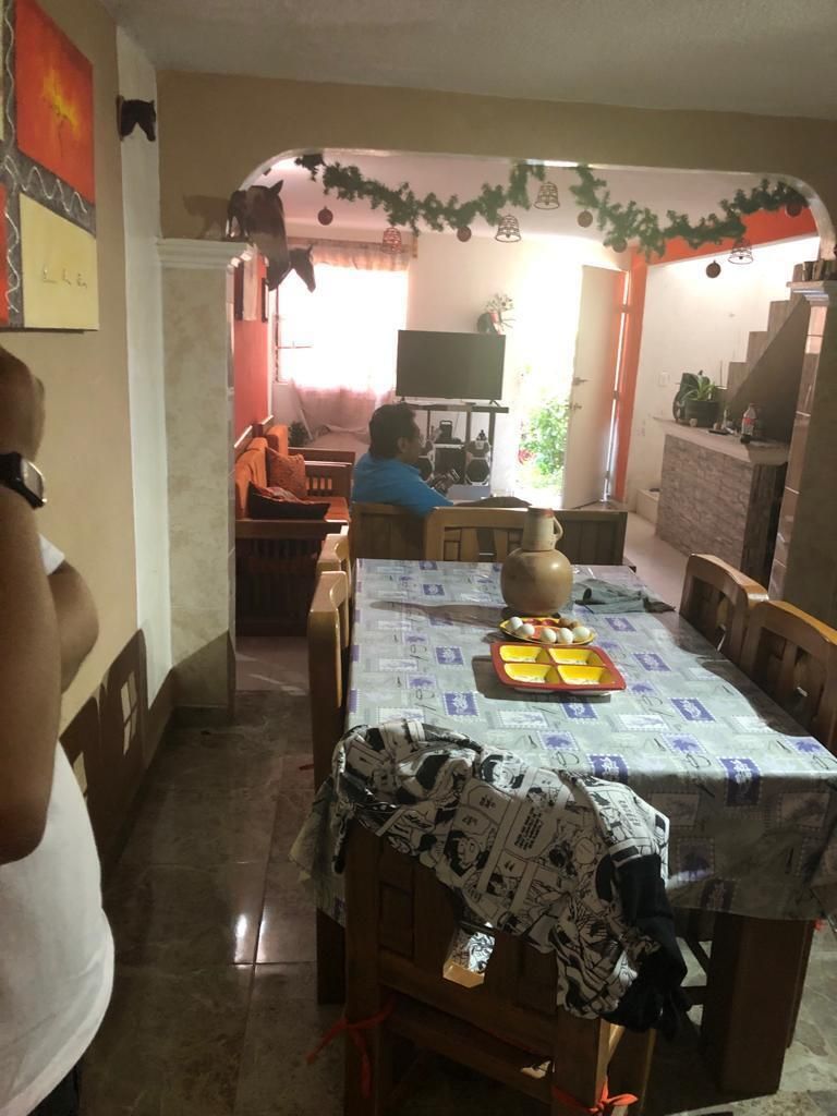 5 of 11: Comedor
