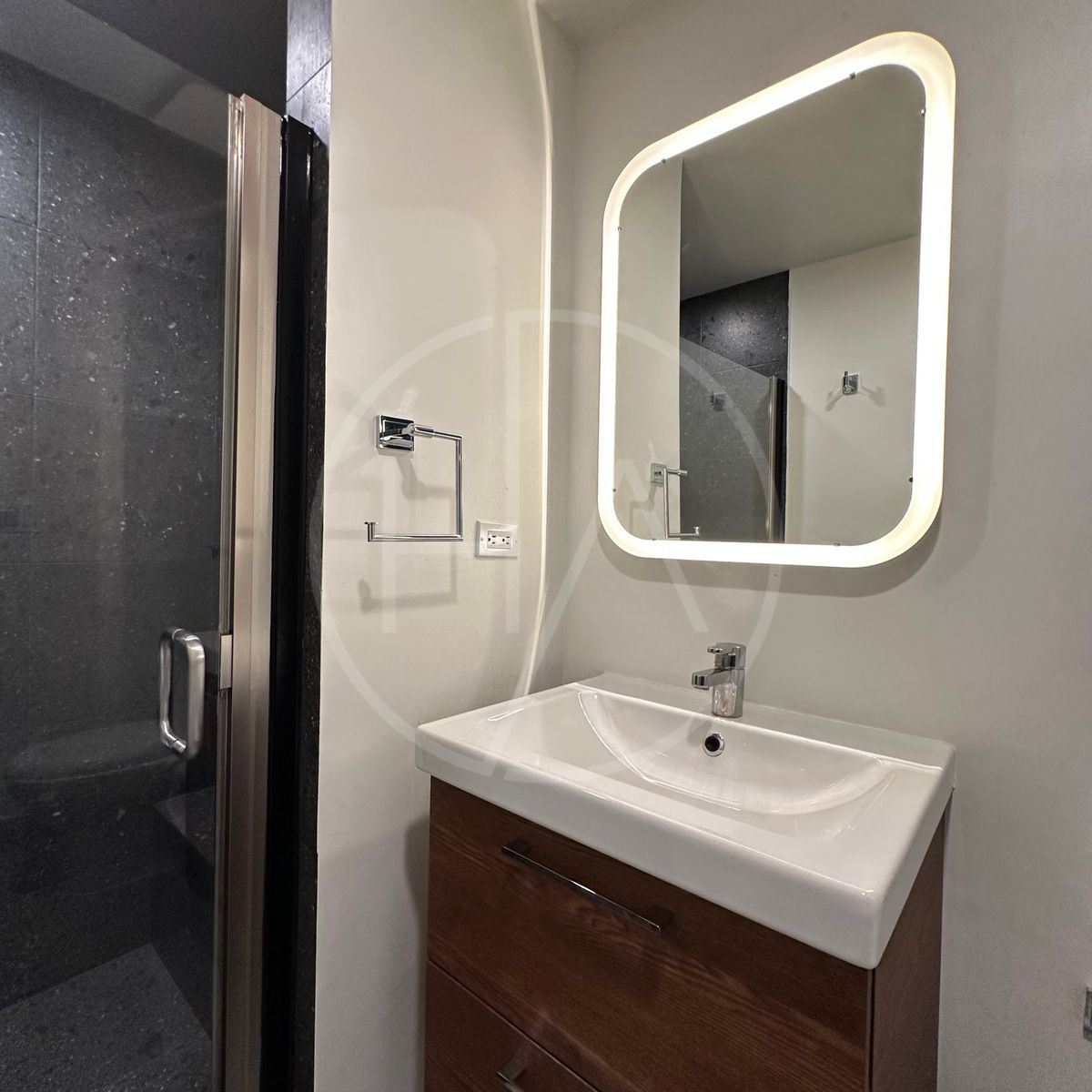 12 of 21: Baño completo