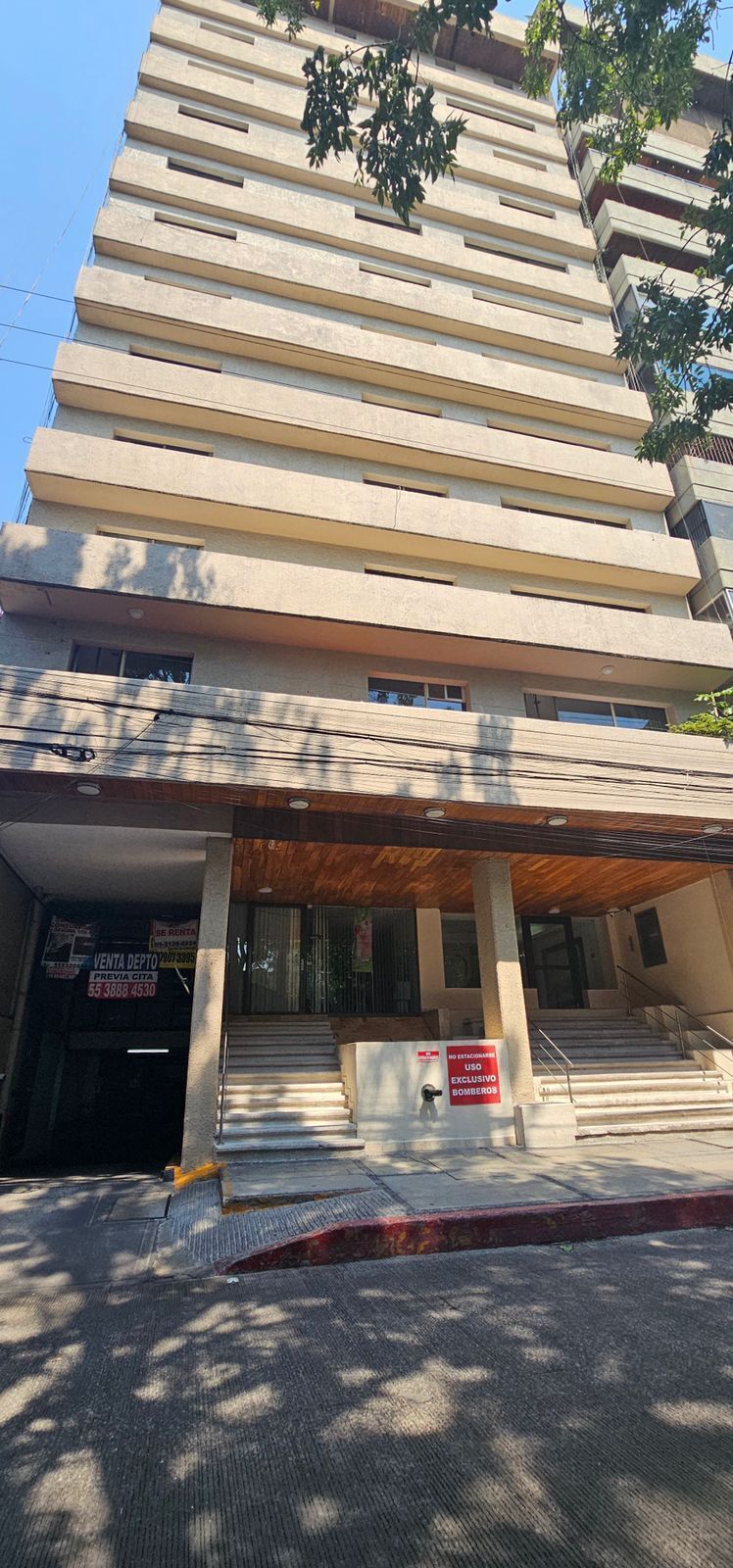 1 de 18: FACHADA