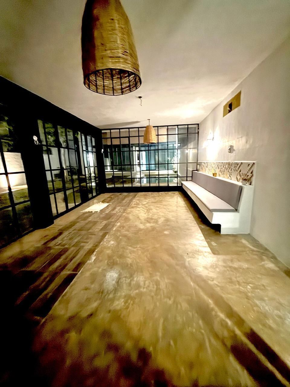 5 of 33: Sala de eventos
