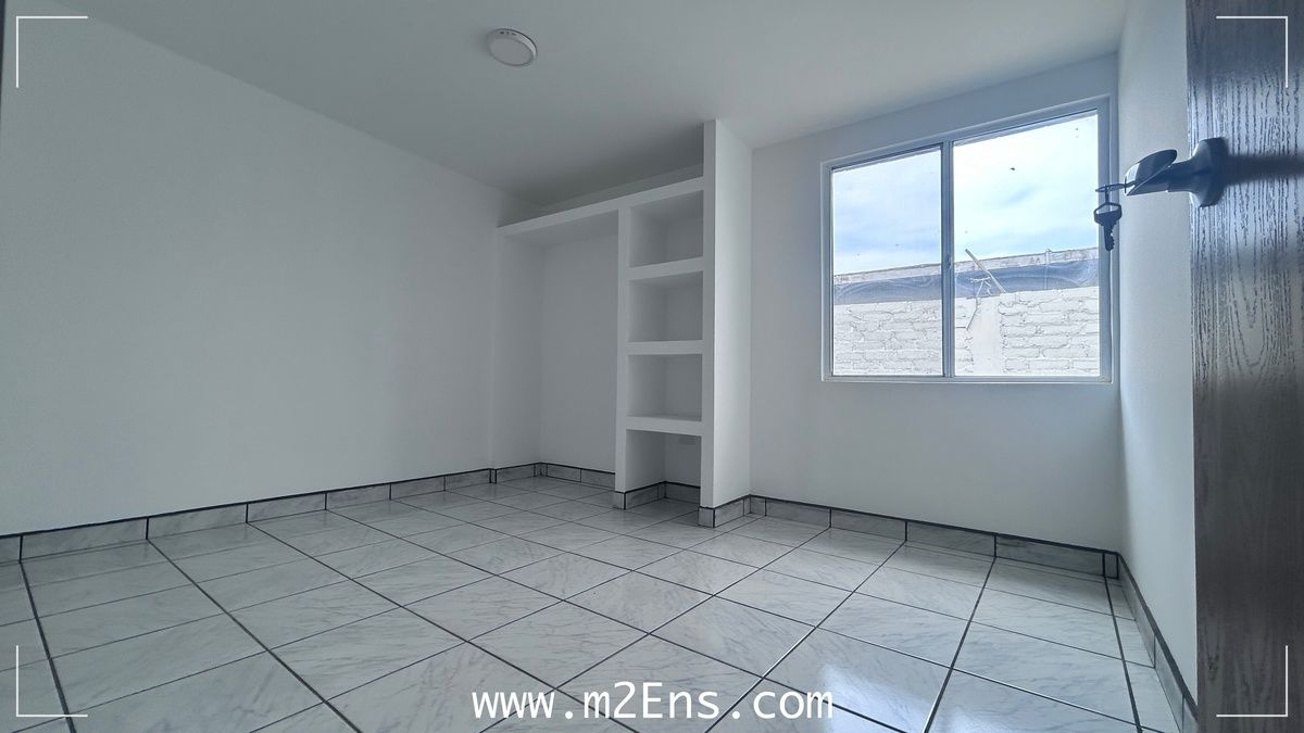 4 of 7: Primer habitación