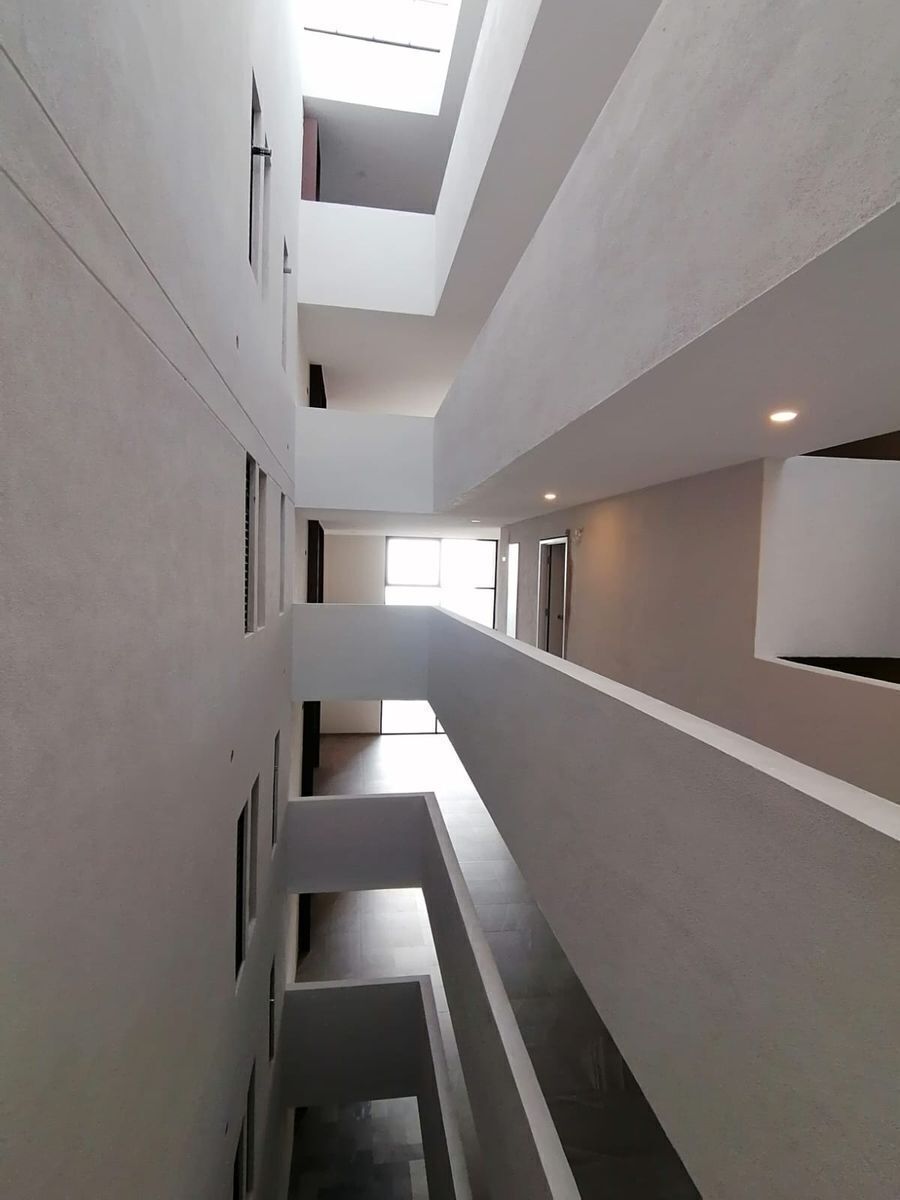 4 of 26: Espacio entre departamentos