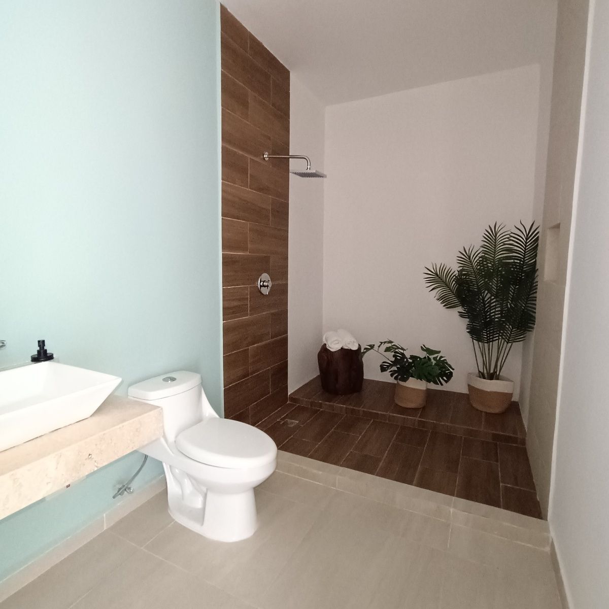 7 de 16: Baño en recamara principal