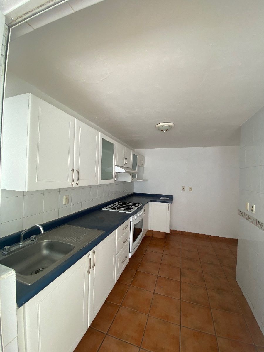 2 de 23: Amplia cocina