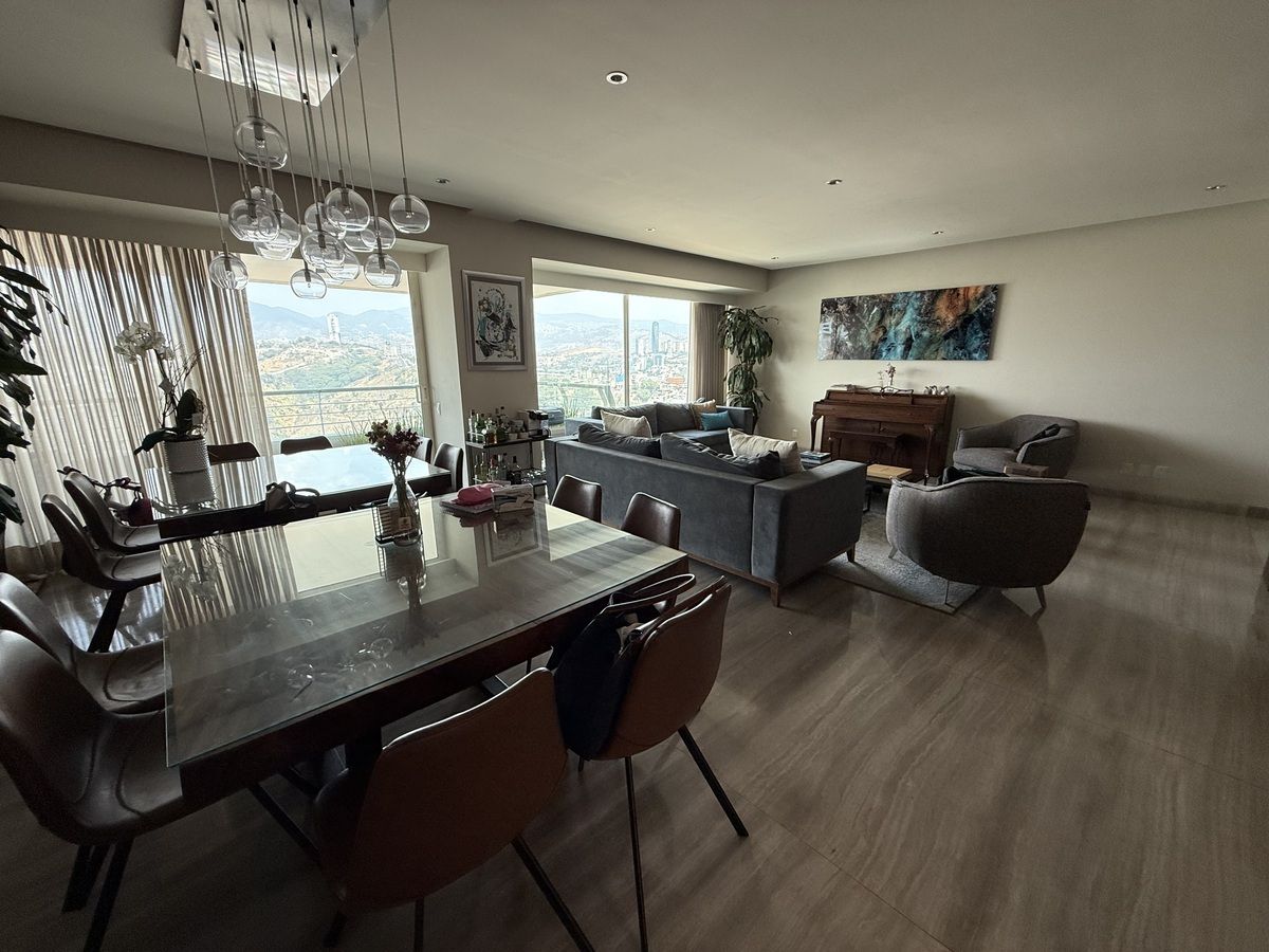 Departamento en Venta en Av. Portal Portal De Las Flores con 3 Recámaras, 3 Baños y 234 Metros Cuadrados Departamento en Venta en Av. Portal Portal De Las Flores con 3 Recámaras, 3 Baños y 234 Metros Cuadrados