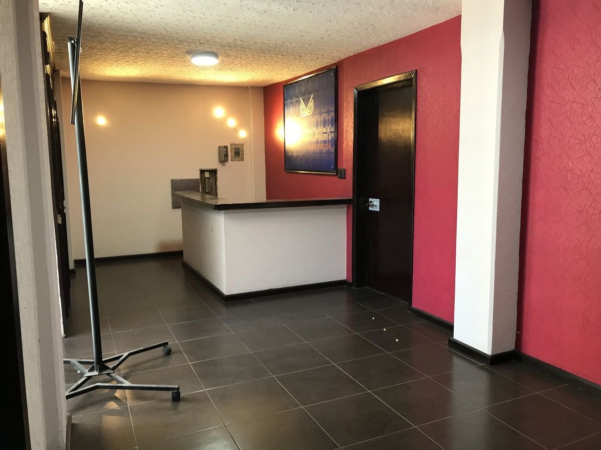 2 of 18: Recepción