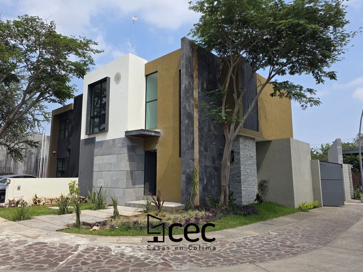Residencia en Coto Privado con Alberca, 3 Recámaras, 2.5 Baños
