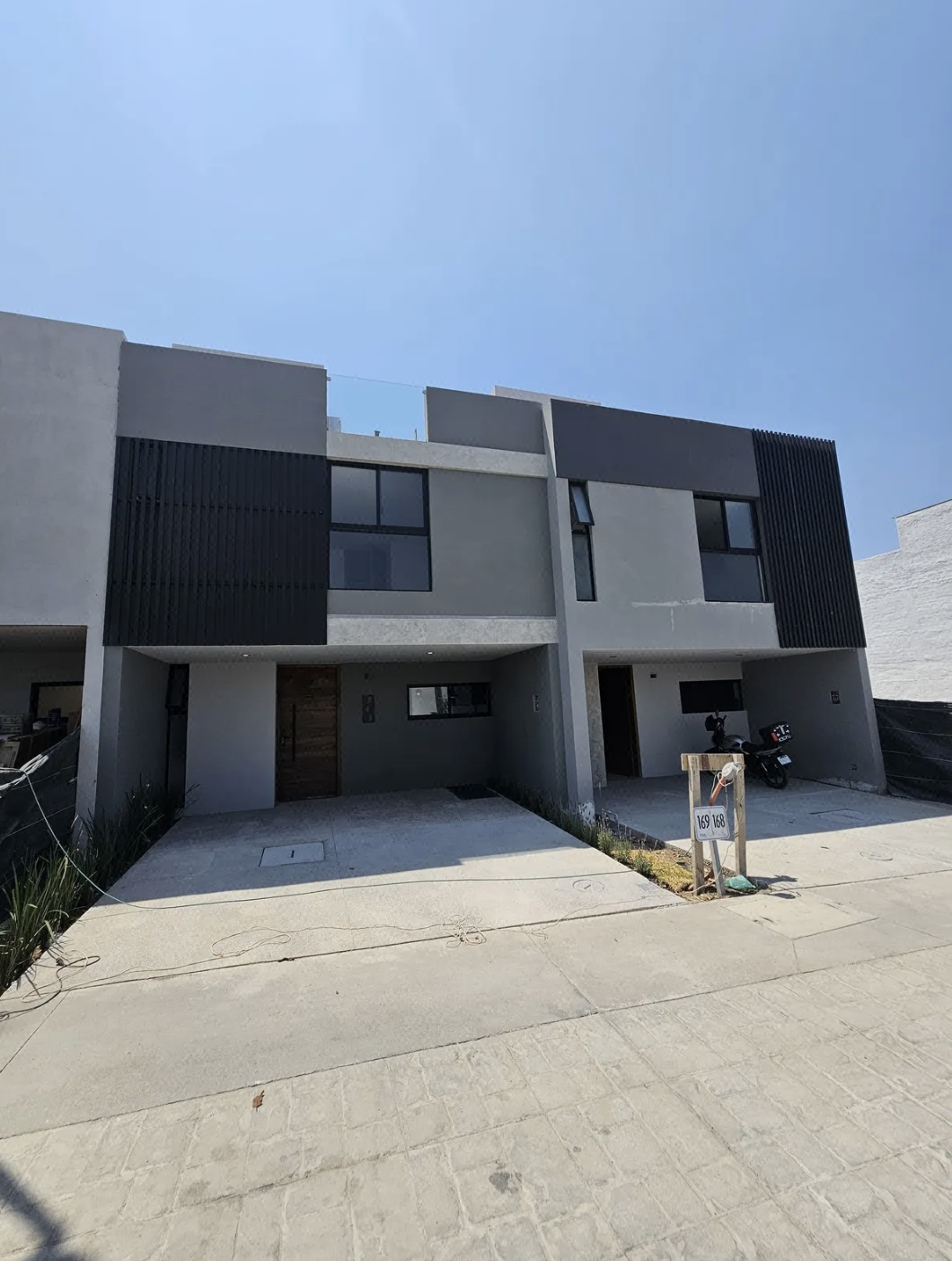 3 Casas en Venta en Paraiso Residencial, Tlajomulco de Zuñiga