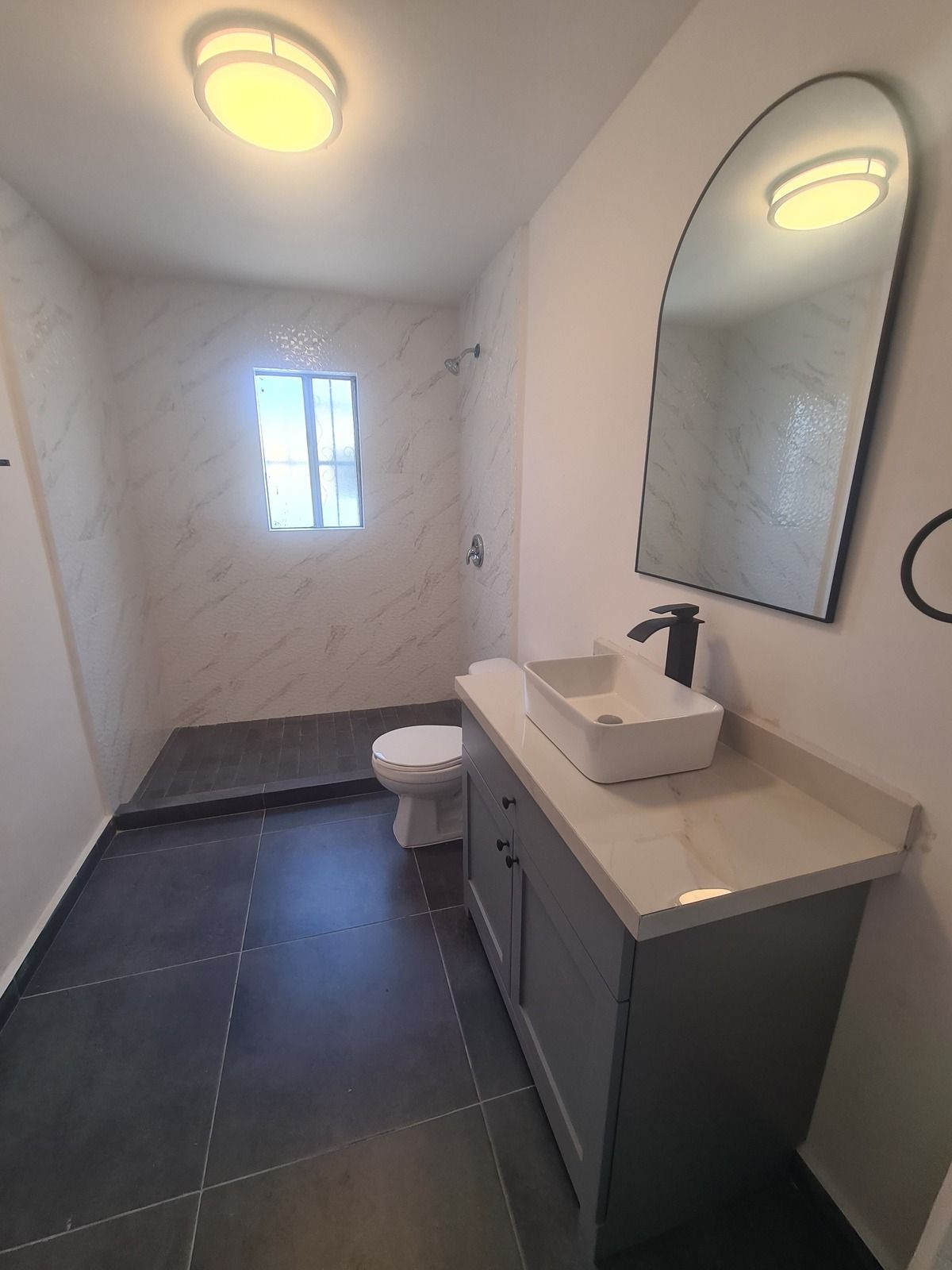 20 de 31: BAÑO COMPLETO