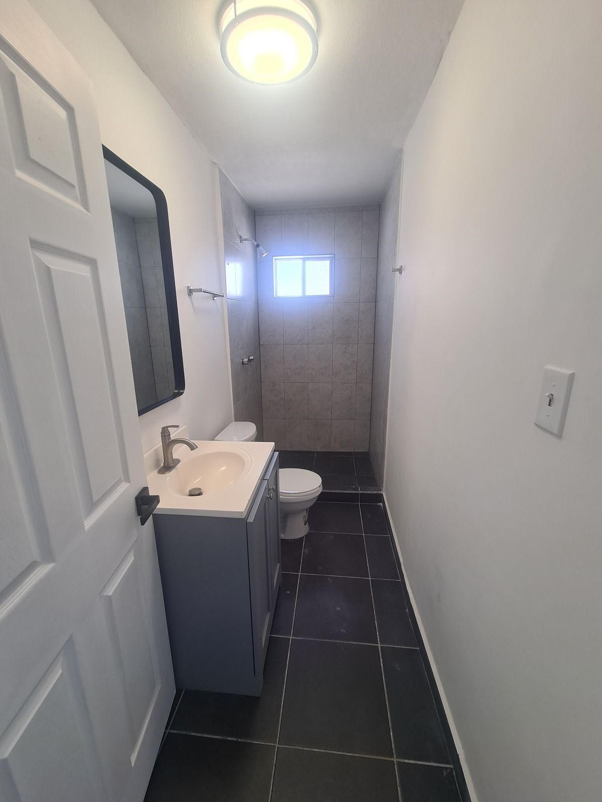 28 de 31: BAÑO COMPLETO EN PLANTA ALTA