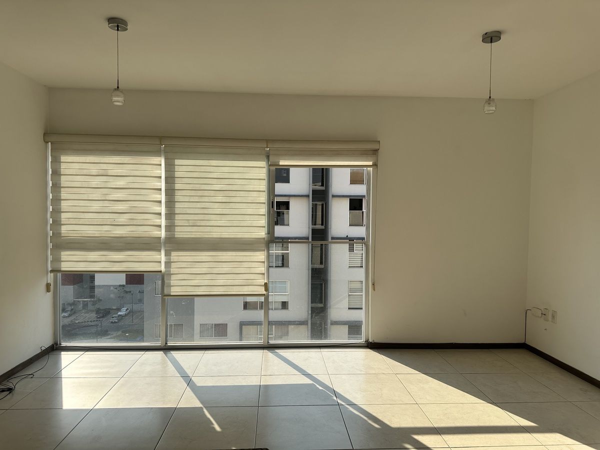 2 of 15: sala - comedor