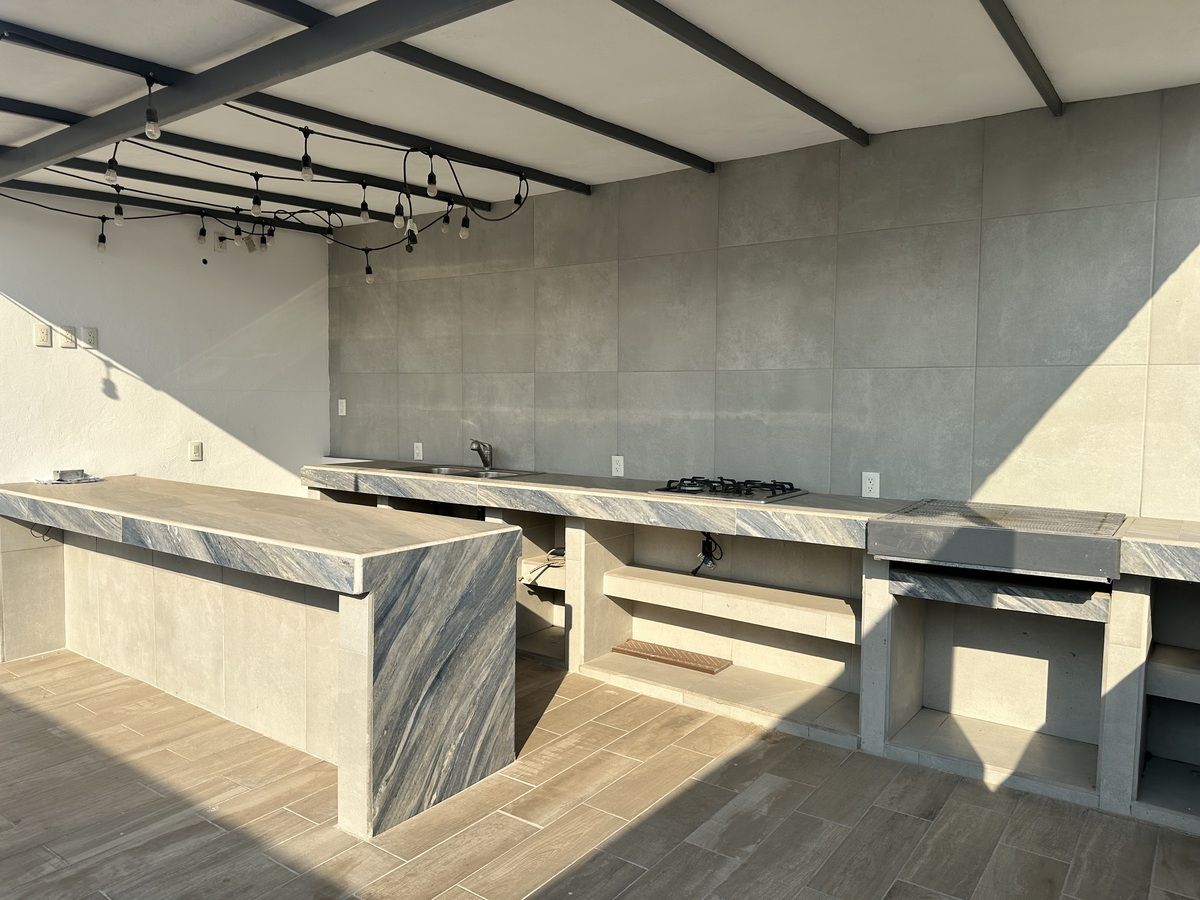 13 of 15: terraza