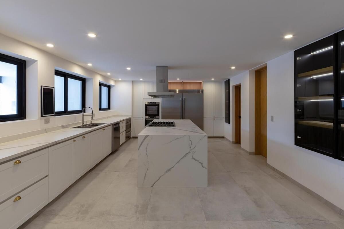 4 de 11: Cocina Premium Equipada