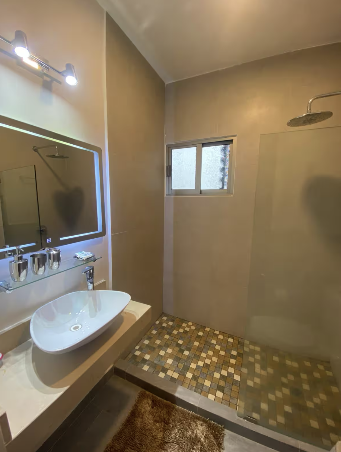 8 de 13: baño 2