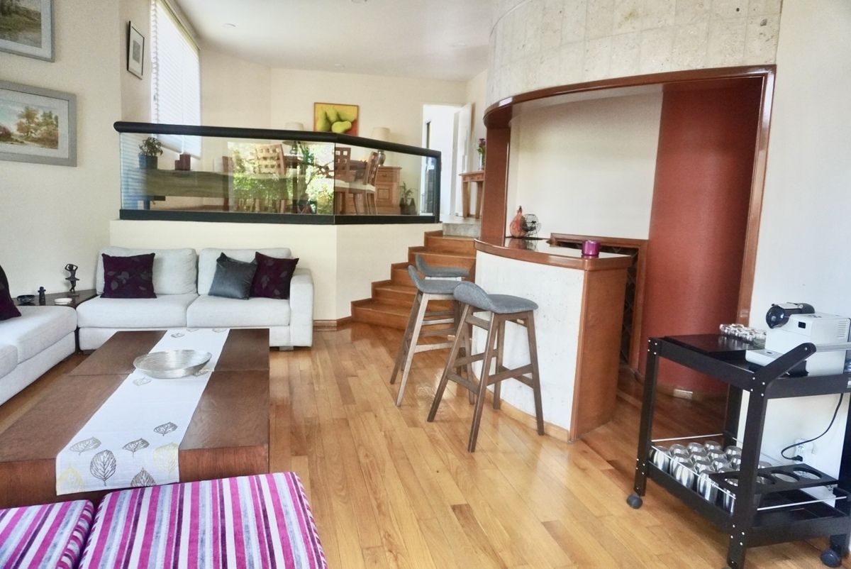 Como Nueva Casa con Jardin Privado en Zona Esmeralda