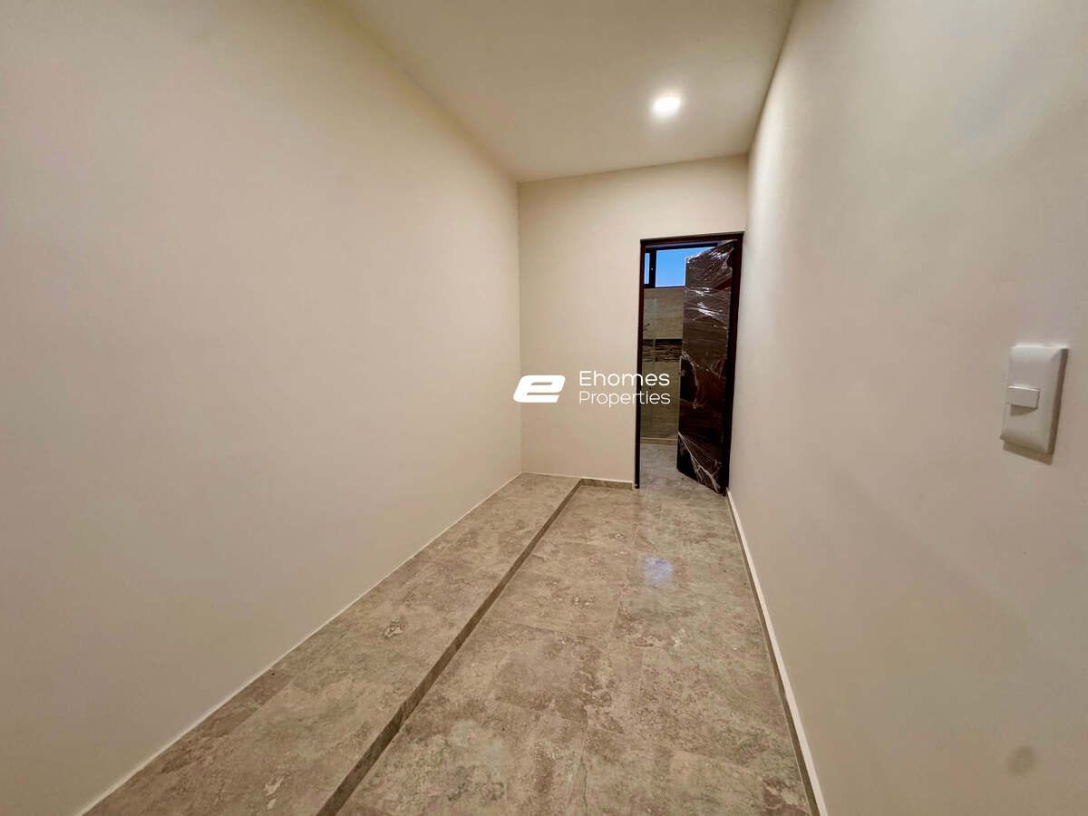 9 de 27: CLOSET VESTIDOR