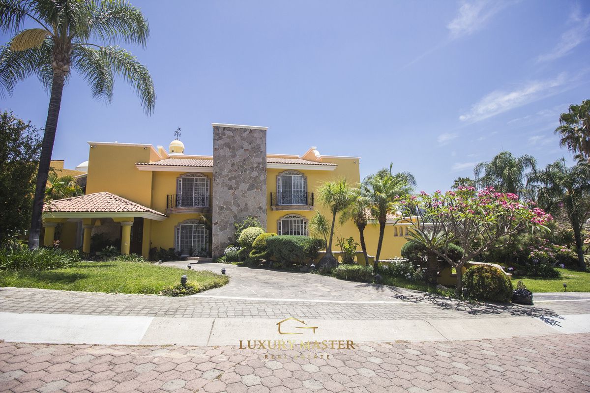 1 of 43: Casa en Villa Coral en Venta