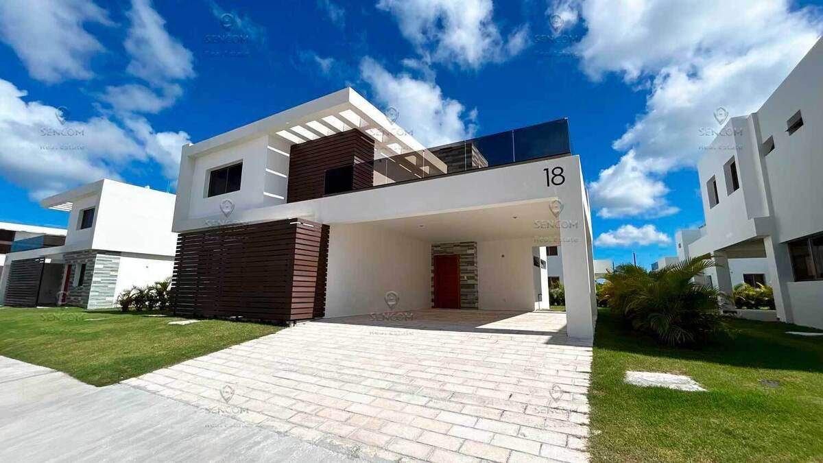 1 de 36: Se Vende Villa de 4 Habitaciones en Velero Punta Cana 2